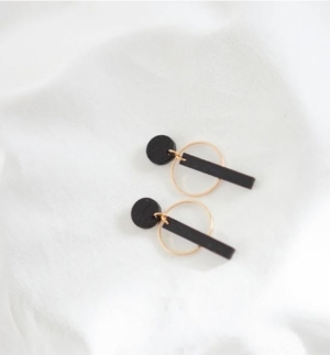 BLACK. 10 black