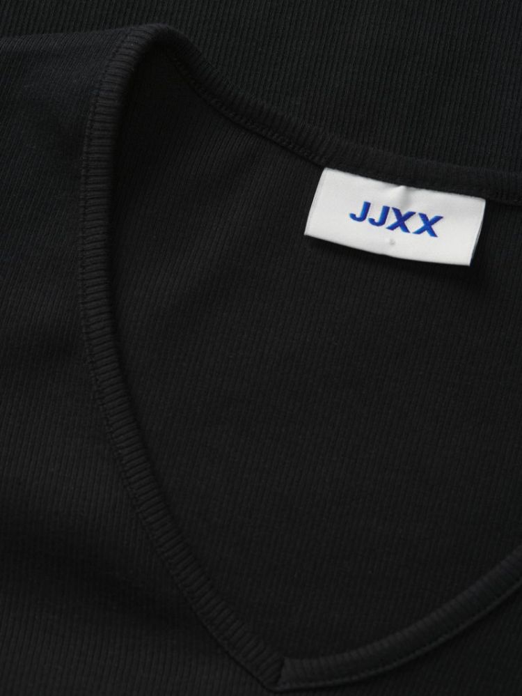 12280146 4795899 Black